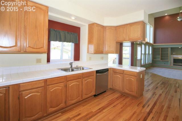 2215 Wolfe Ranch Road Colorado Springs, CO 80919 - Photo 6 of 19