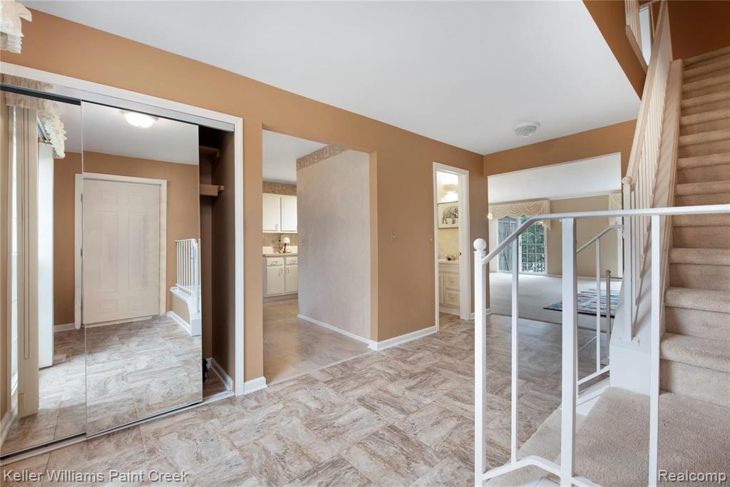 1397 Paddle Wheel Lane Rochester Hills, MI 48306 - Photo 6 of 28
