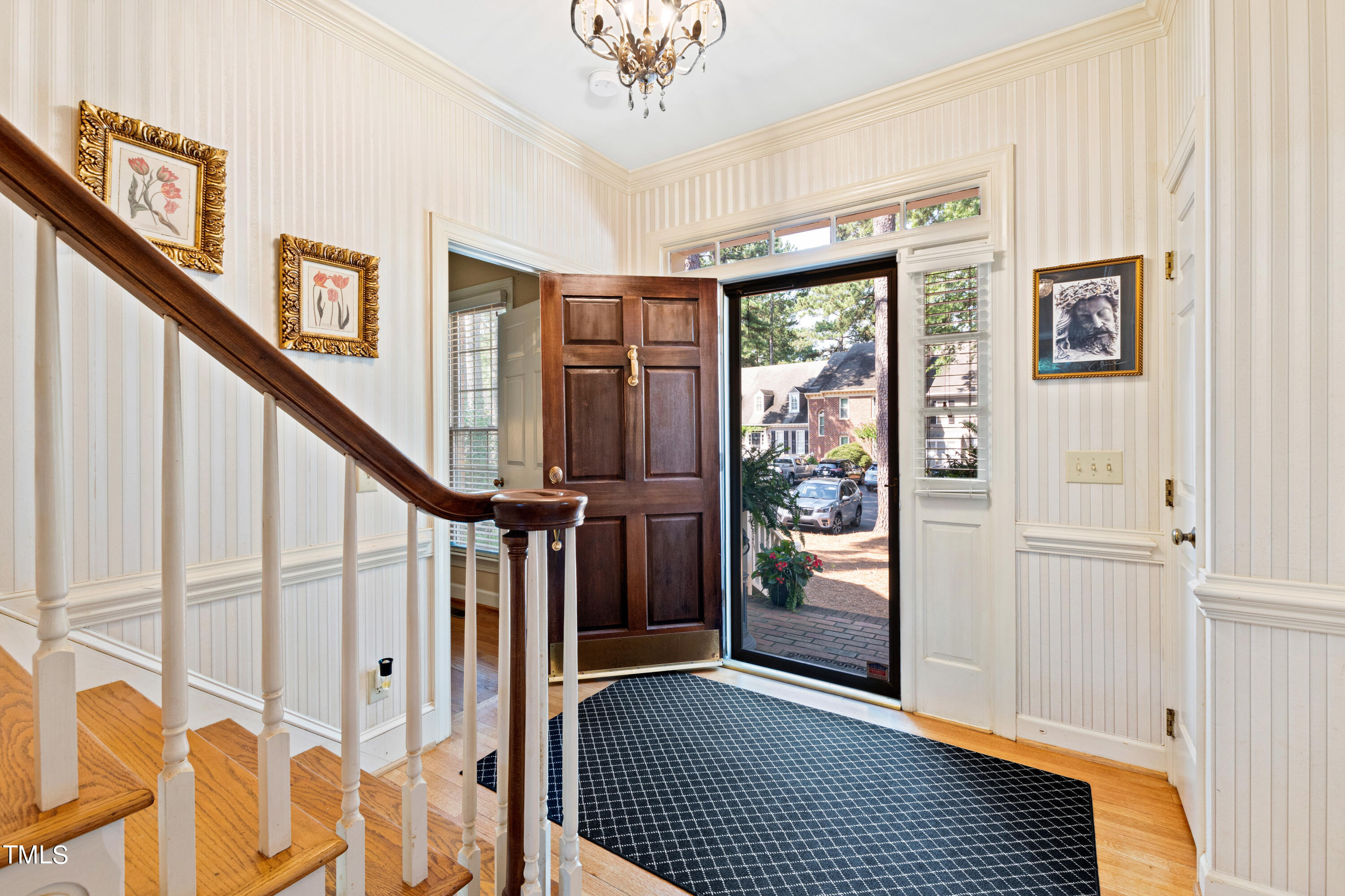 6007 Cobridge Square Raleigh, NC 27609 - Photo 5 of 41 Foyer