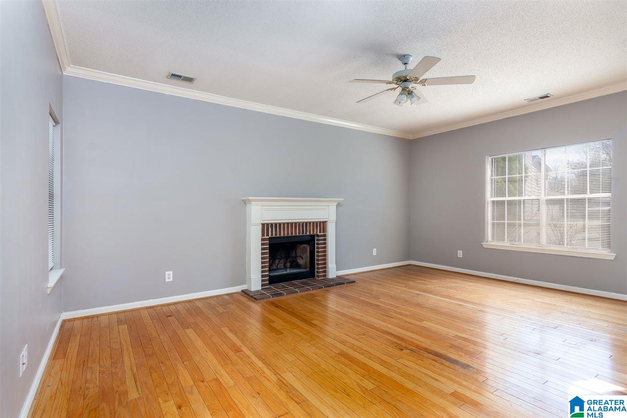 101 Meadowview Circle Pelham, AL 35124 - Photo 4 of 17