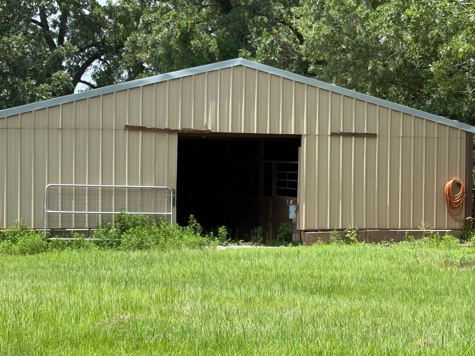 7719 County Road 233 Centerville, TX 75833 - Photo 29 of 29 8 Stall Barn