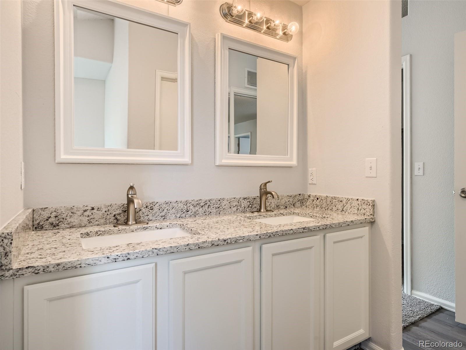 10459 Holly Hock Court Highlands Ranch, CO 80129 - Photo 17 of 33