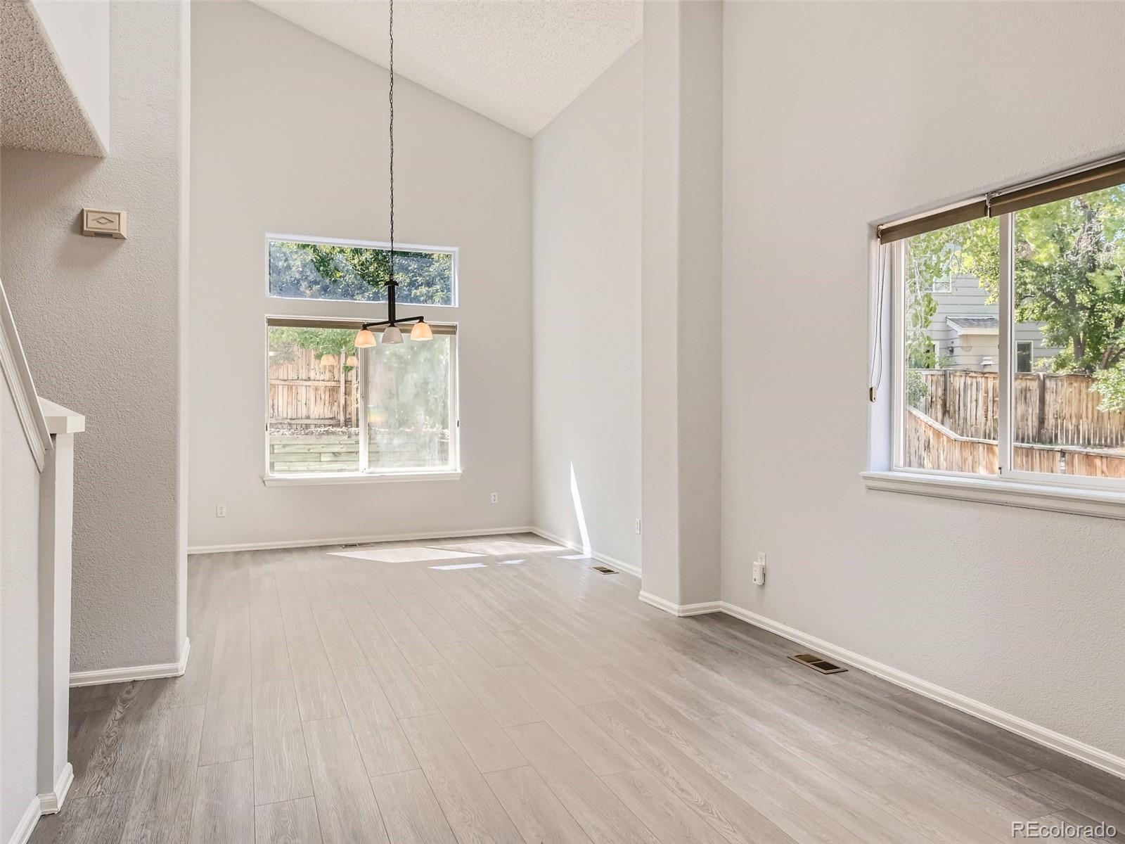 10459 Holly Hock Court Highlands Ranch, CO 80129 - Photo 5 of 33