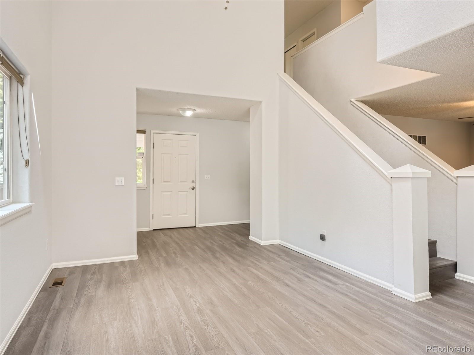10459 Holly Hock Court Highlands Ranch, CO 80129 - Photo 6 of 33