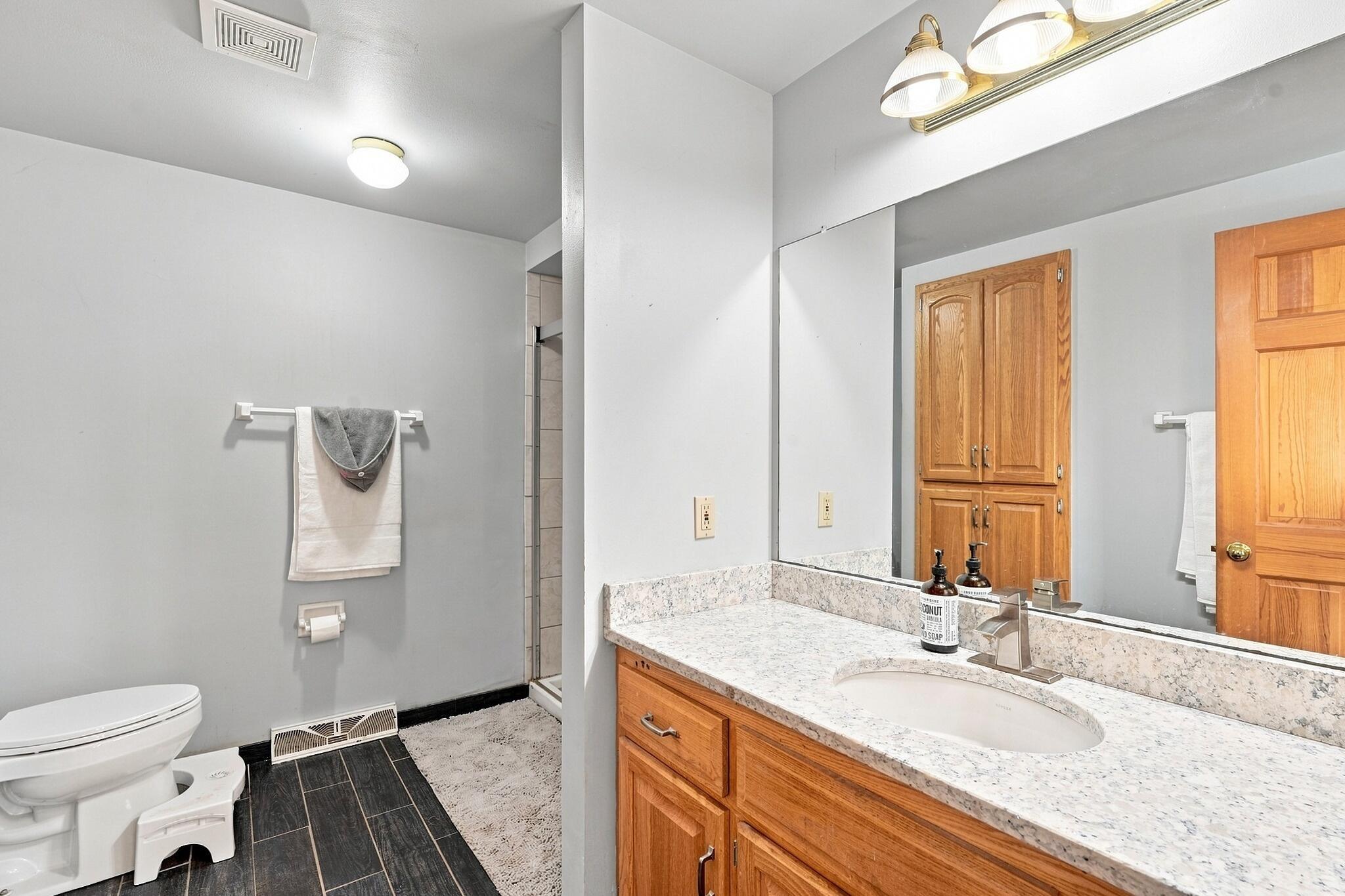 3725 South Joseph Road New Berlin, WI 53151 - Photo 25 of 83 26_Primary_Bathroom