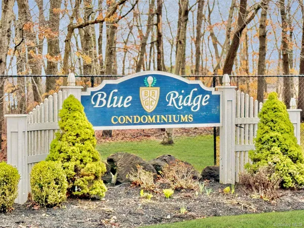 $349,000 | 155 Golf Lane, Medford, NY 11763
