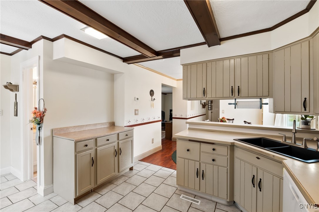 113 Genesee Street Lenox, NY 13032 - Photo 20 of 50