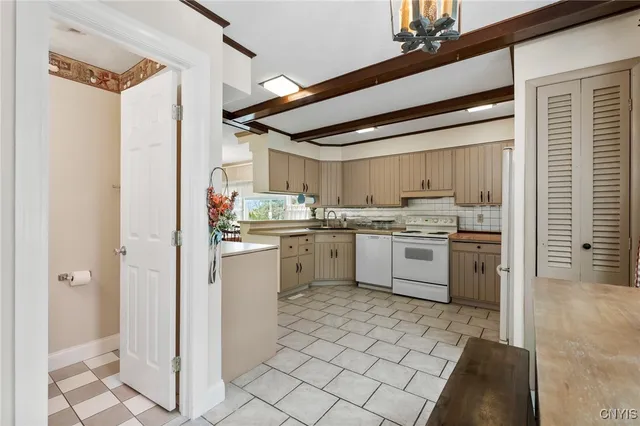 $175,000 | 113 Genesee Street, Lenox, NY 13032