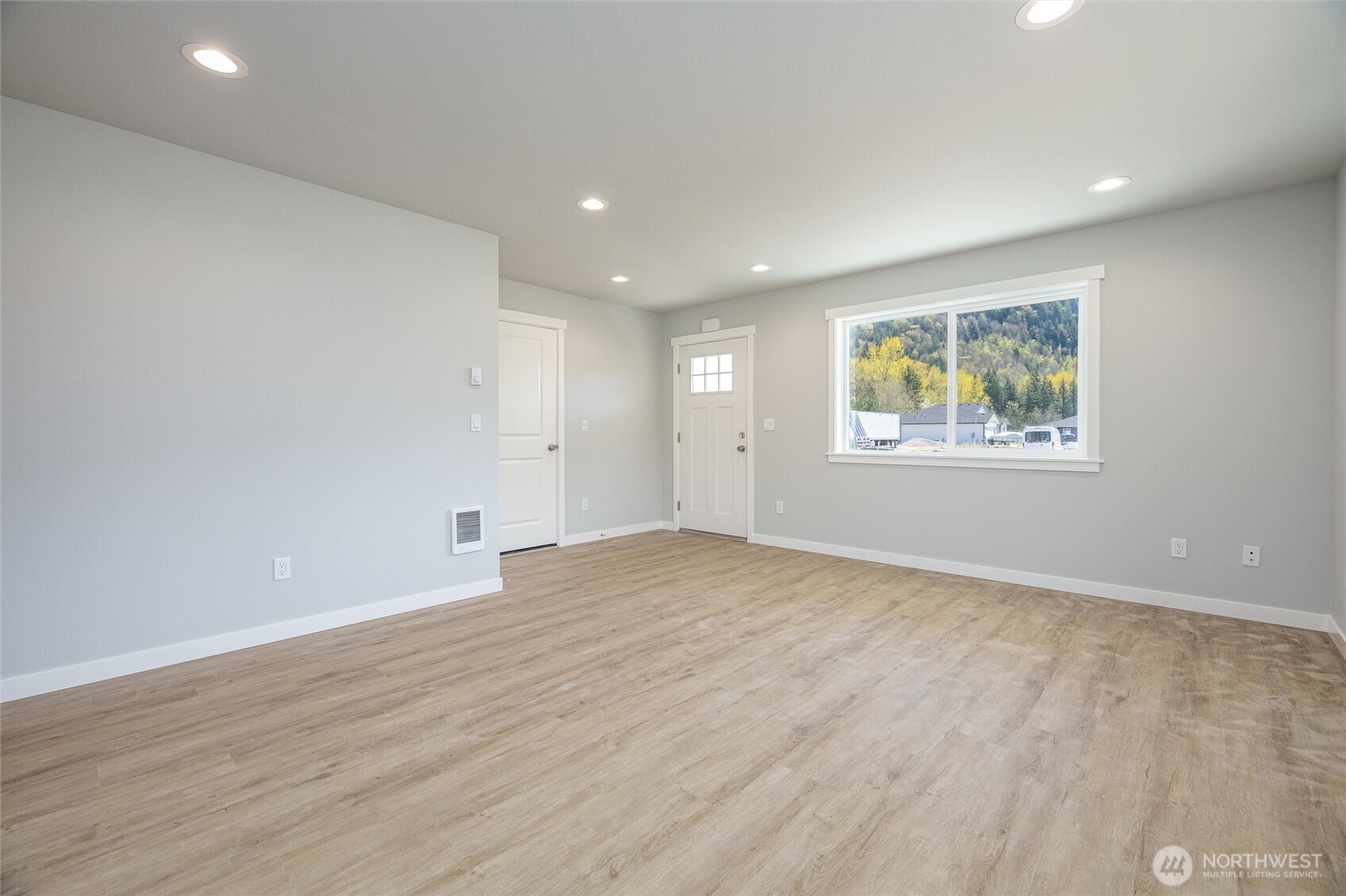 6490 Watson Loop Maple Falls, WA 98266 - Photo 5 of 24 Gallery Image 5