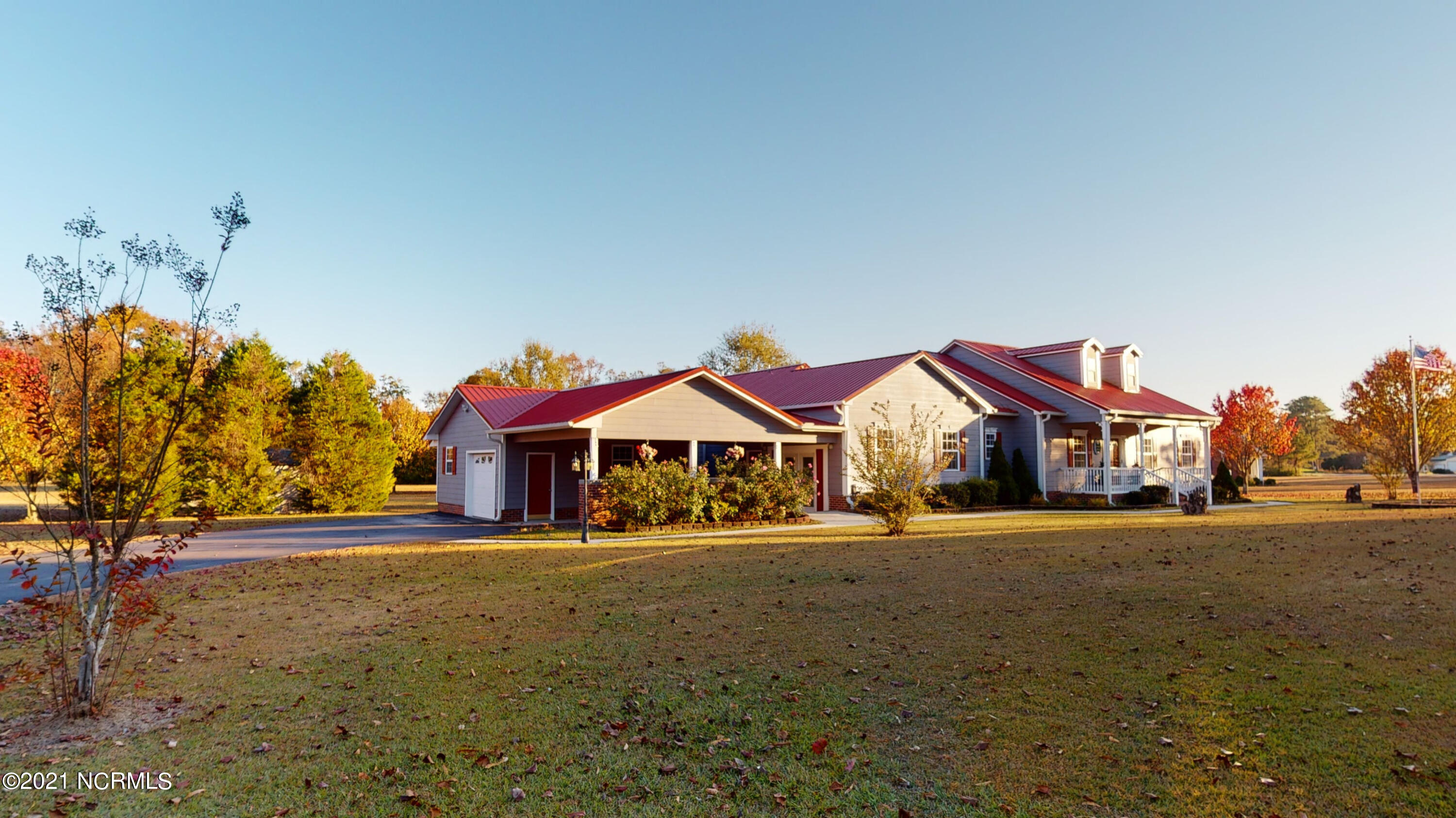 304 Huffmantown Road Richlands, NC 28574 - Photo 6 of 32 front 6