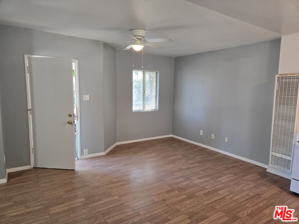 12215 San Fernando Road Los Angeles, CA 91342 - Photo 8 of 9