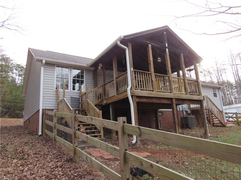 1135 Fox Hills Road Pinnacle, NC 27043 - Photo 12 of 30