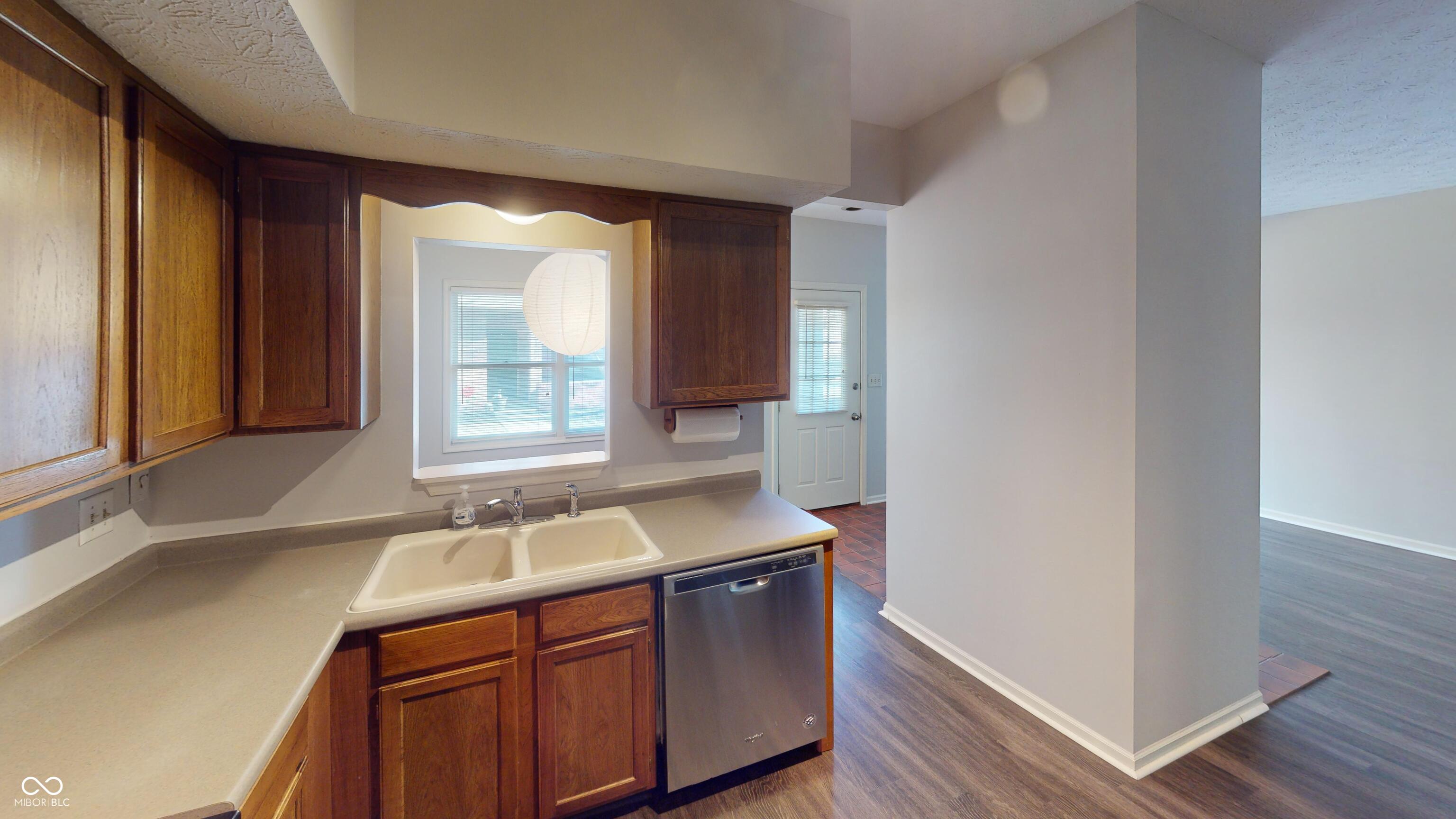 9464 Maple Way, Unit 27 Indianapolis, IN 46268 - Photo 14 of 55