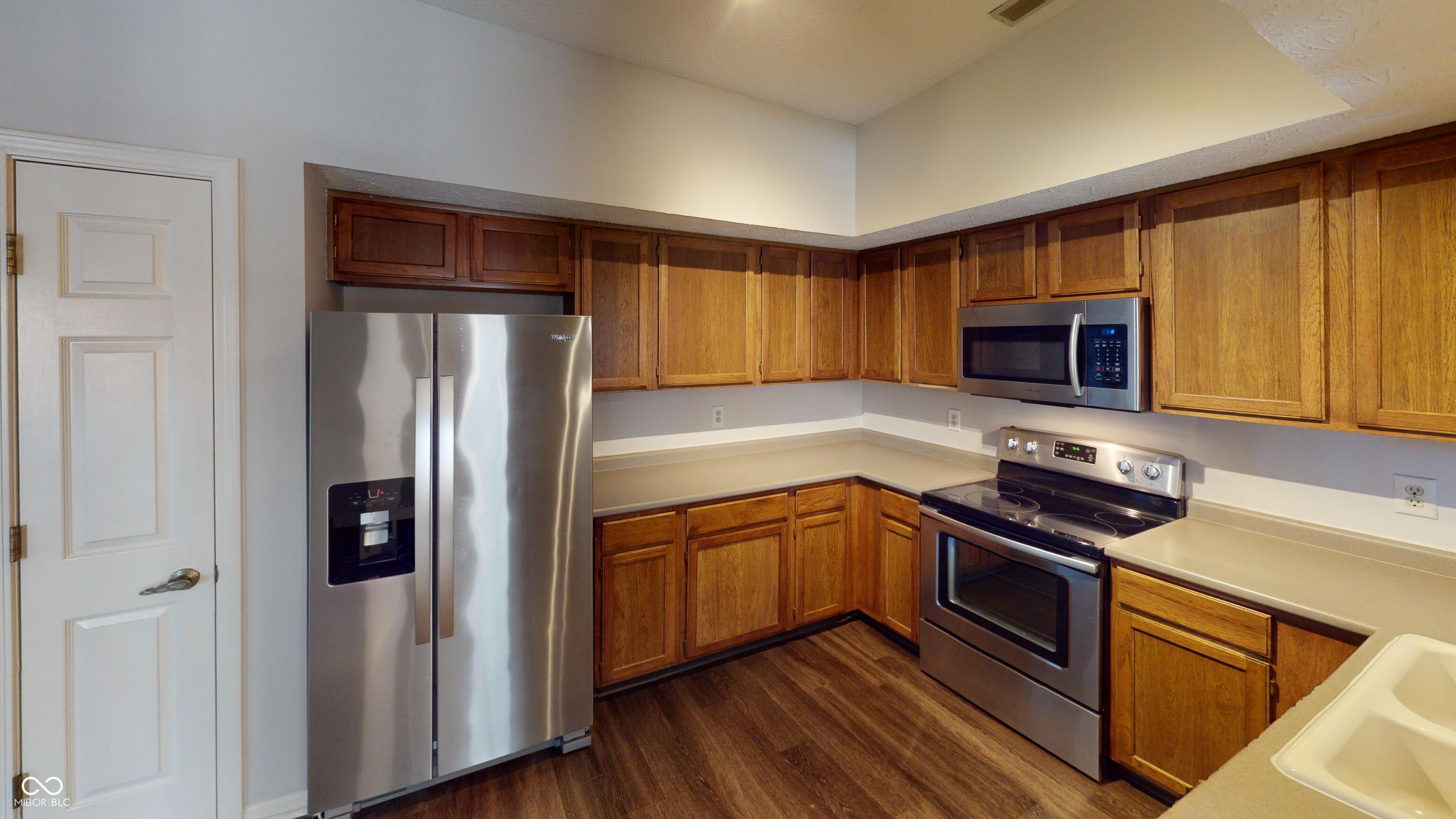 9464 Maple Way, Unit 27 Indianapolis, IN 46268 - Photo 16 of 55