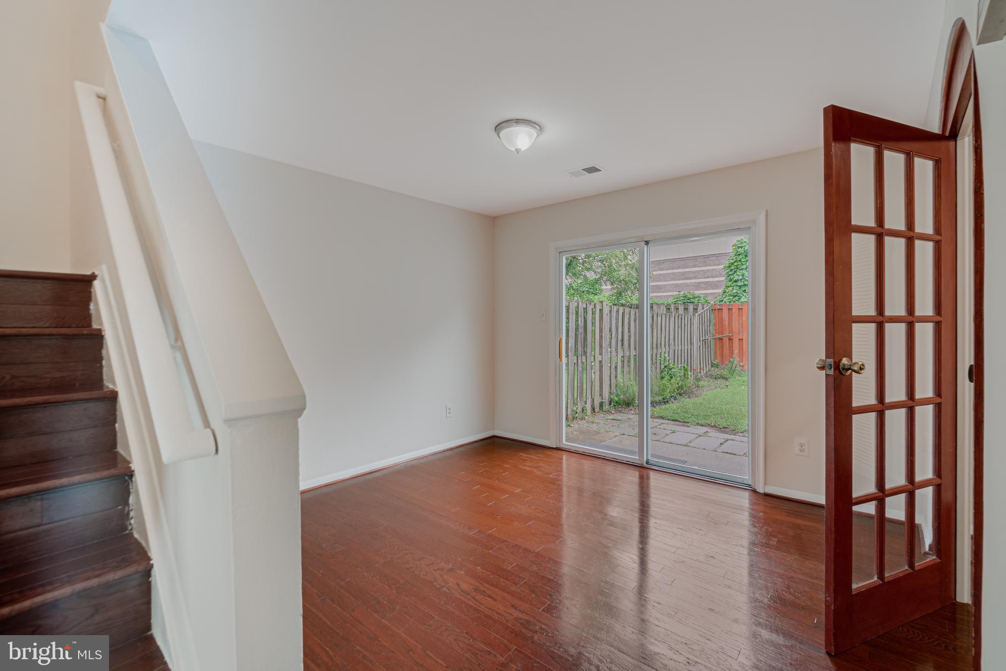 9580 Inverary Court Lorton, VA 22079 - Photo 12 of 29 Dinning room
