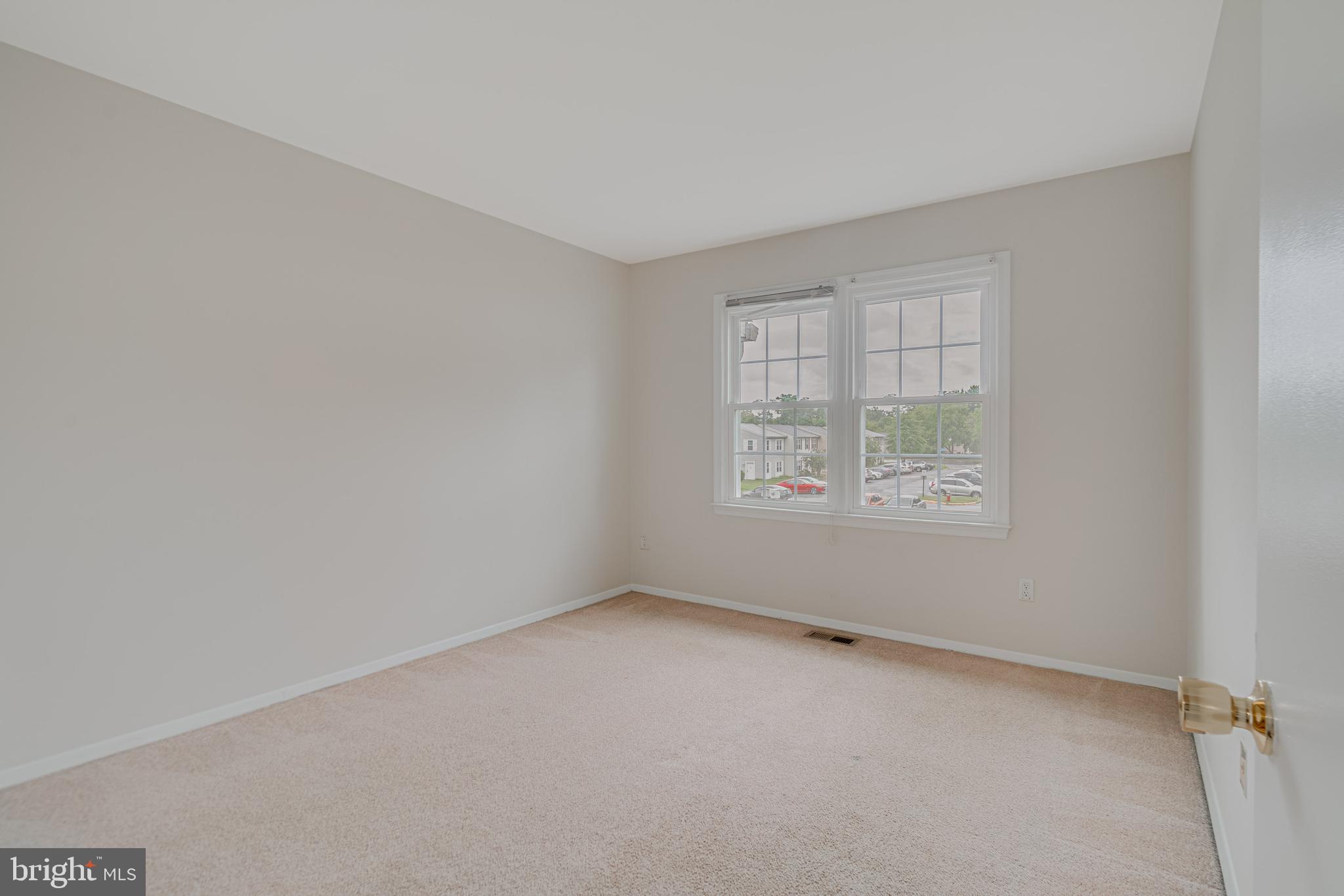 9580 Inverary Court Lorton, VA 22079 - Photo 18 of 29 Master bedroom