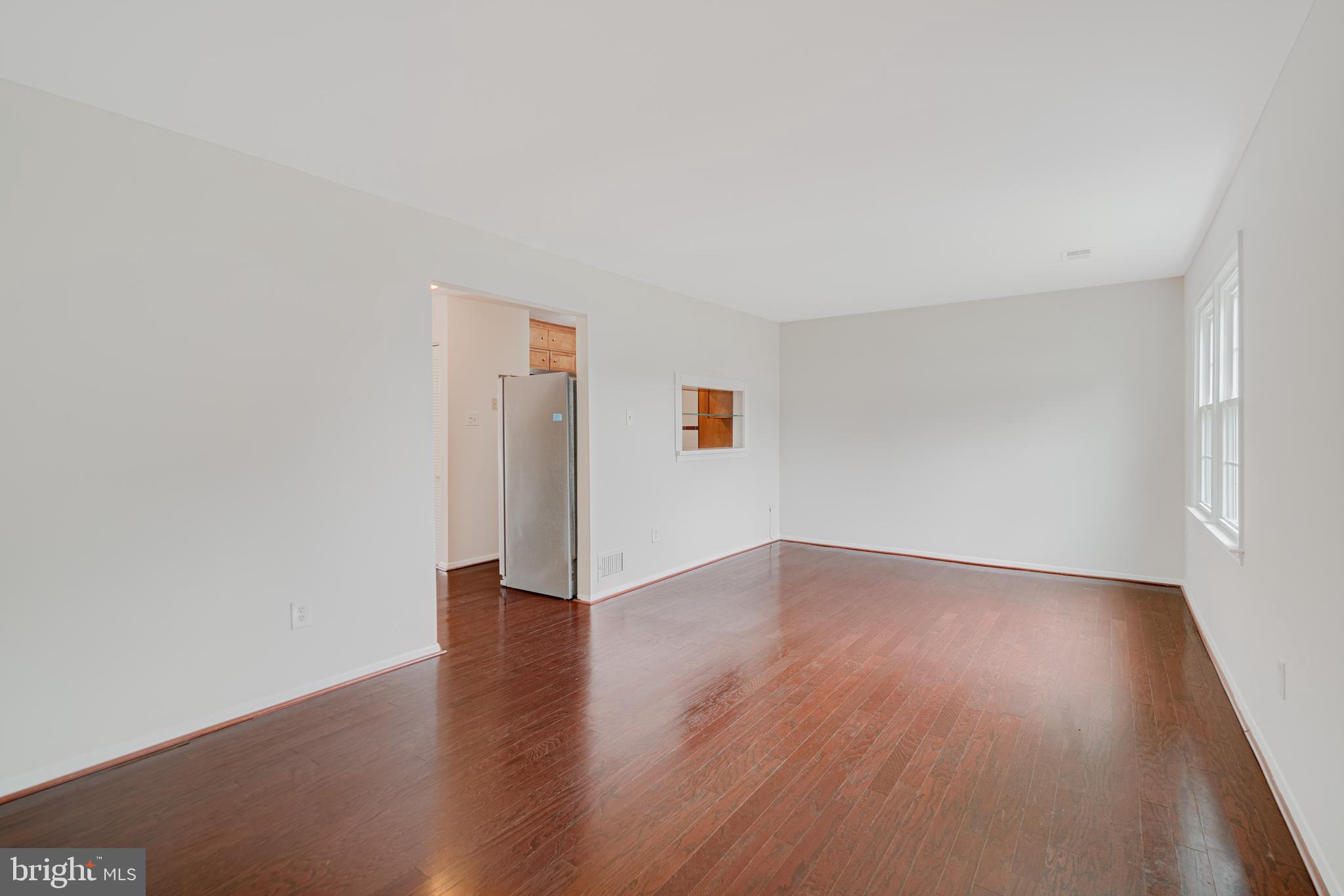 9580 Inverary Court Lorton, VA 22079 - Photo 5 of 29 Hardwood floors throughout the main level & stairs