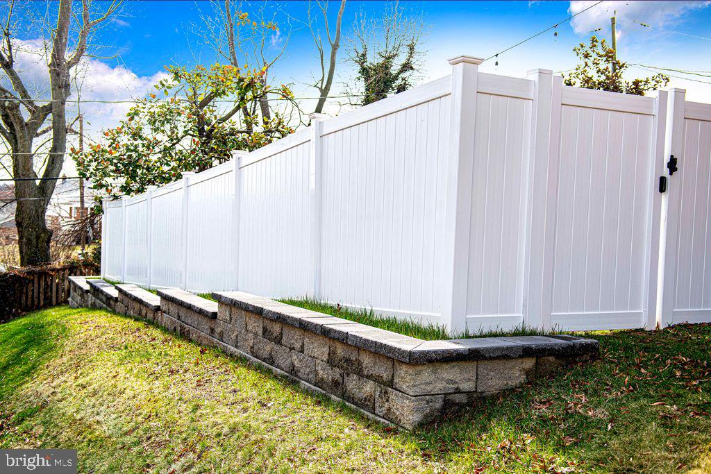 8007 Sagramore Road Baltimore, MD 21237 - Photo 32 of 41 a view of a backyard with swimming pool