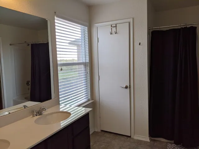 $2,075 | 11509 Kirkland Hill Path, Austin, TX 78754