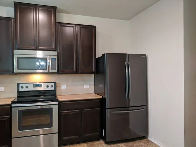 $2,075 | 11509 Kirkland Hill Path, Austin, TX 78754