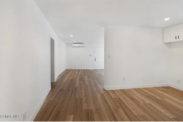 $2,950 | 399 Erbes Road, Unit 2, Thousand Oaks, CA 91362