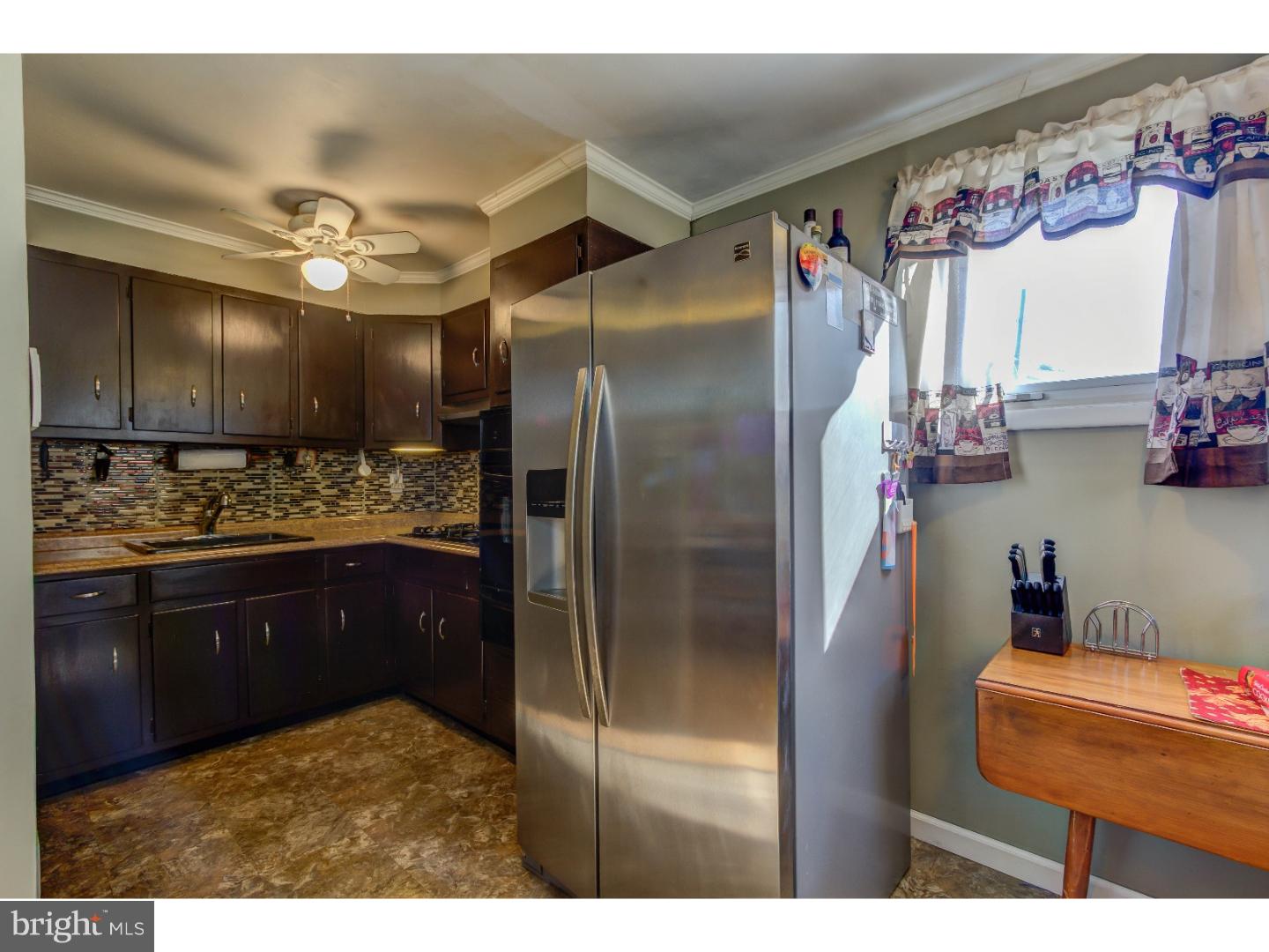2063 Heather Road Folcroft, PA 19032 - Photo 10 of 22 Kitchen