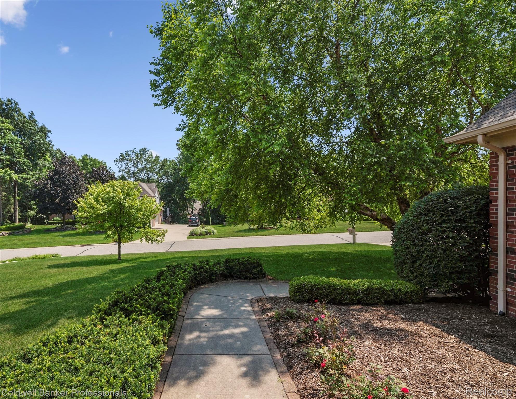 1040 Indianpipe Road Lake Orion, MI 48360 - Photo 37 of 41 View from the Front Door