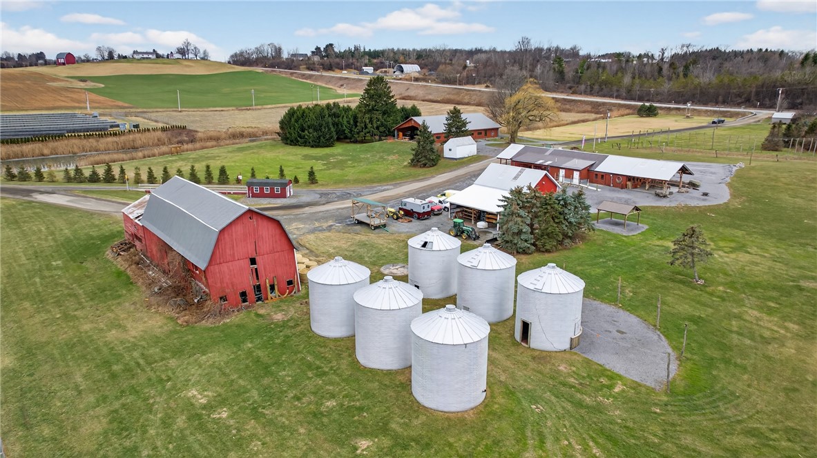 511 Hansen Point Road Torrey, NY 14527 - Photo 5 of 15