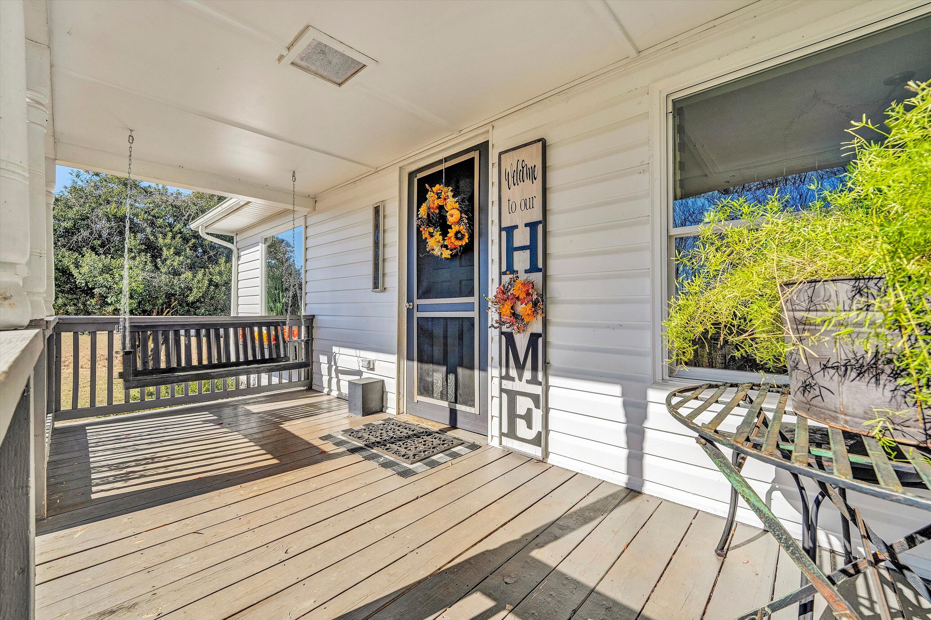 1620 Ayers Road Moneta, VA 24121 - Photo 8 of 63 a balcony view with a seating space
