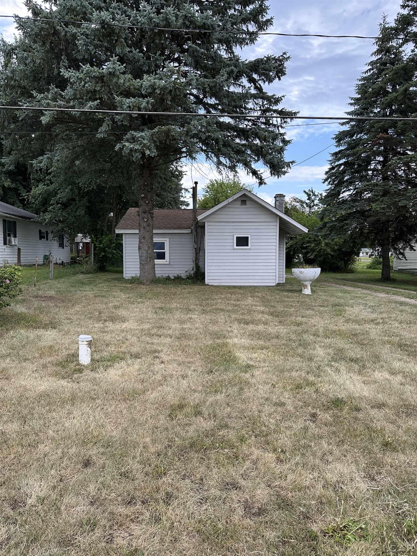 4488 Hudson Road Osseo, MI 49266 - Photo 2 of 10 50183341-71926f74-e86d-41ec-afdf-07a1ef6db352.JPG