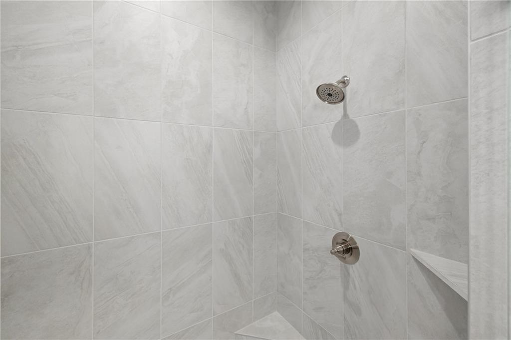 8164 Roundtree Street Lenexa, KS 66220 - Photo 15 of 27