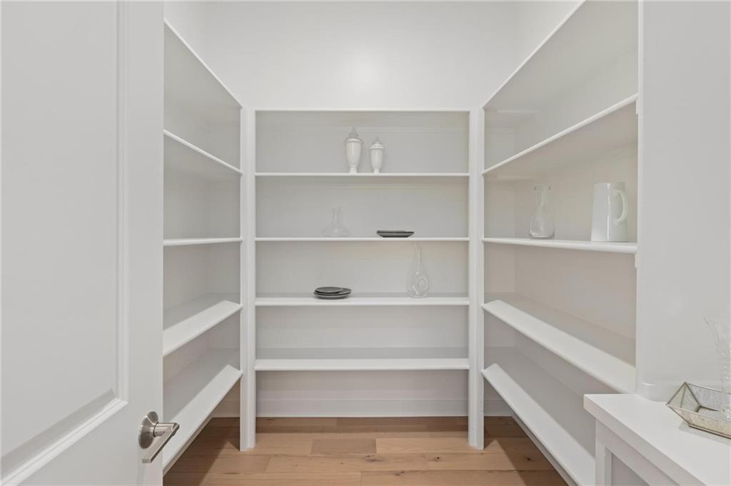 8164 Roundtree Street Lenexa, KS 66220 - Photo 7 of 27