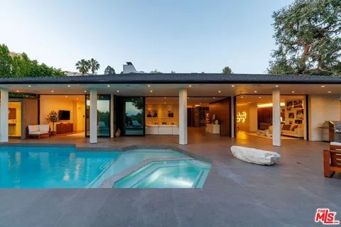 $8,495,000 | 9108 Alanda Place, Beverly Hills, CA 90210