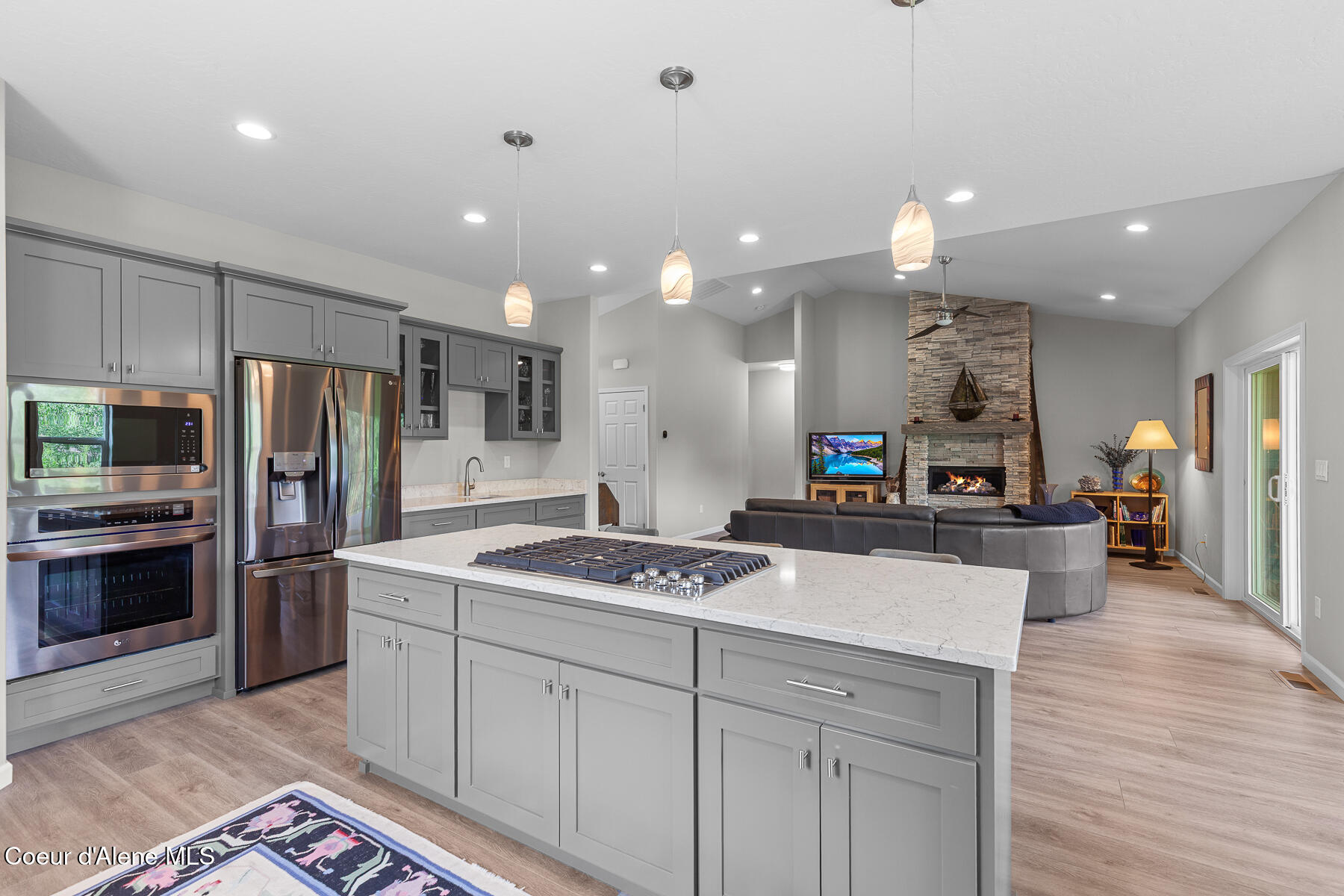 125 Golfview Lane Sandpoint, ID 83864 - Photo 12 of 49 Kitchen island