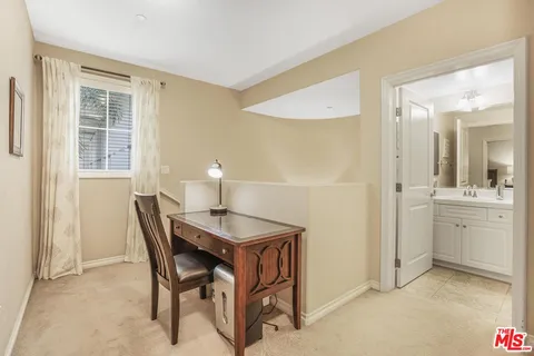 $1,158,000 | 13031 Villosa Place, Unit 122, Playa Vista, CA 90094