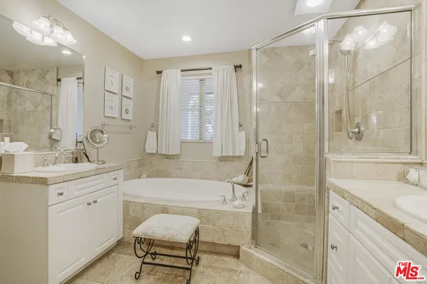 $1,050,000 | 13031 Villosa Place, Unit 122, Playa Vista, CA 90094