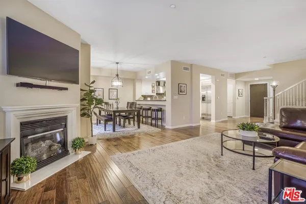 $1,050,000 | 13031 Villosa Place, Unit 122, Playa Vista, CA 90094
