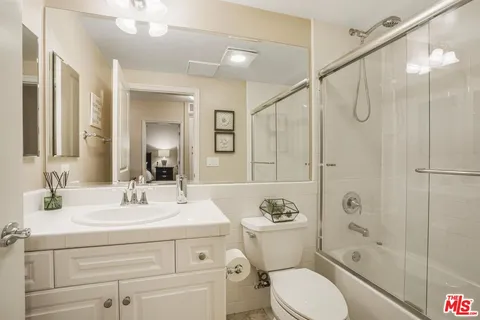 $1,158,000 | 13031 Villosa Place, Unit 122, Playa Vista, CA 90094