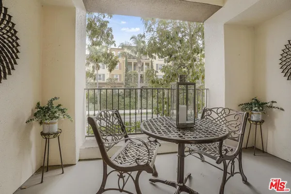 $1,050,000 | 13031 Villosa Place, Unit 122, Playa Vista, CA 90094