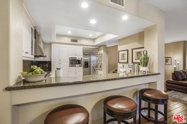 $1,050,000 | 13031 Villosa Place, Unit 122, Playa Vista, CA 90094