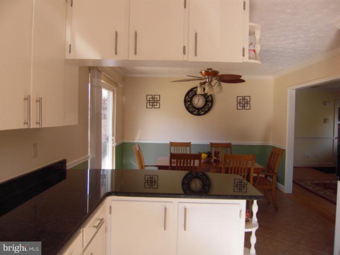 22483 Bayside Road Leonardtown, MD 20650 - Photo 6 of 25 Kitchen