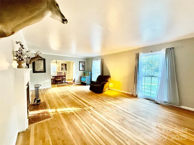 $295,000 | 43 Pinecrest Avenue, Great Falls, SC 29055