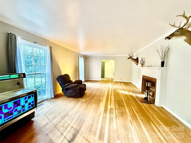 $295,000 | 43 Pinecrest Avenue, Great Falls, SC 29055