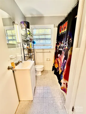 $295,000 | 43 Pinecrest Avenue, Great Falls, SC 29055