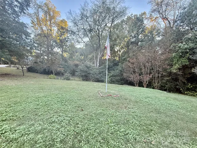 $295,000 | 43 Pinecrest Avenue, Great Falls, SC 29055