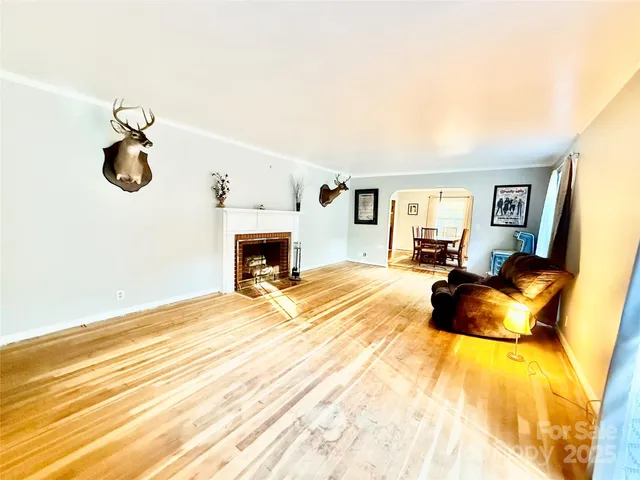 $295,000 | 43 Pinecrest Avenue, Great Falls, SC 29055