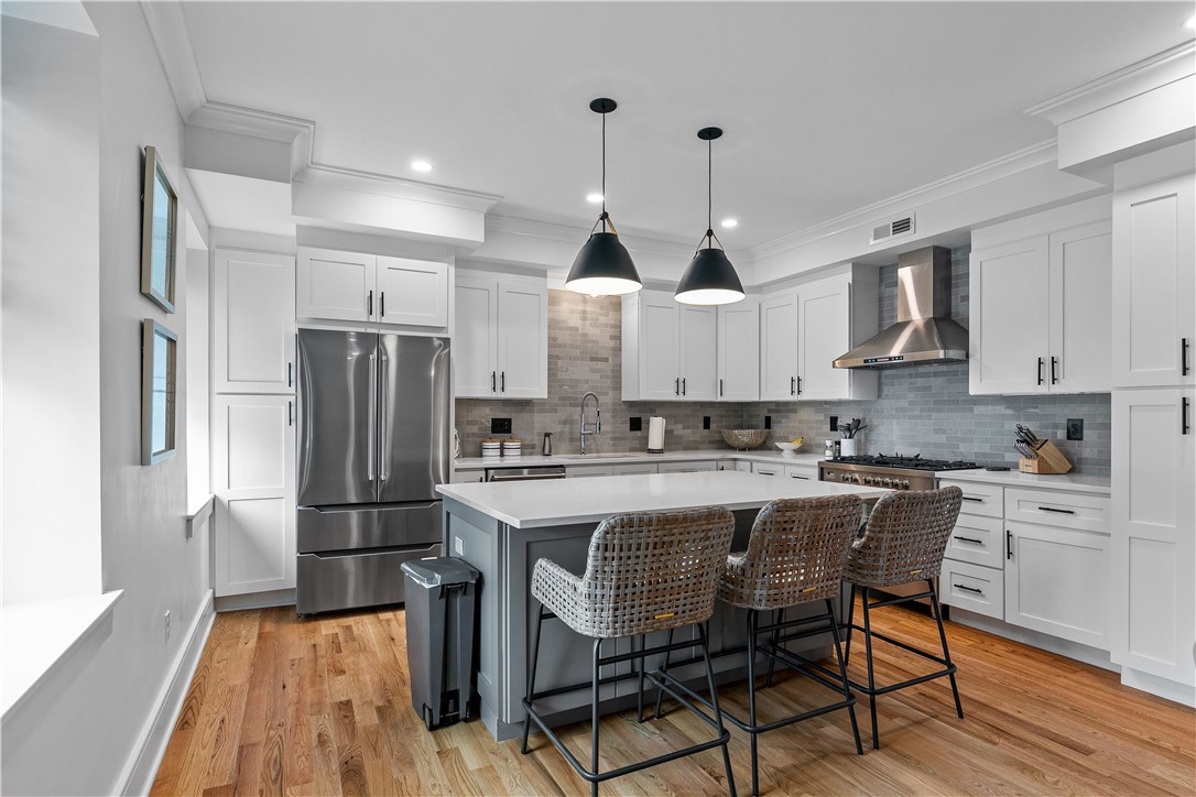 2 Eastnor Road, Unit 2 Newport, RI 02840 - Photo 5 of 42 Gallery Image 5