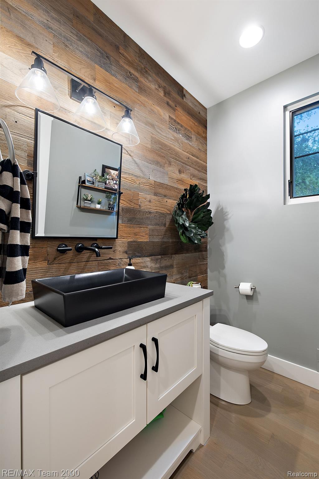 2064 Yorkshire Road Birmingham, MI 48009 - Photo 30 of 59 Gallery Image 30