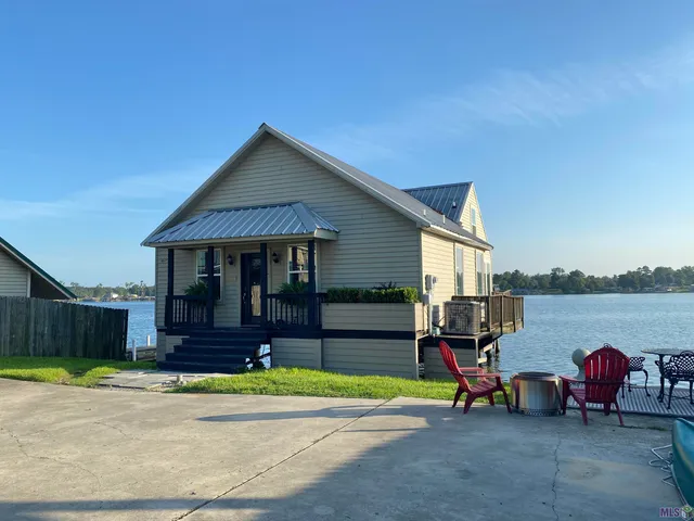 $535,000 | 6980 False River Drive, Oscar, LA 70762