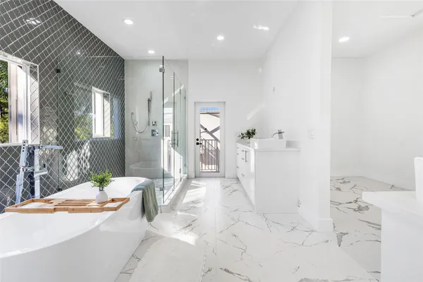 $3,999,999 | 7132 Northwest 62nd Terrace, Parkland, FL 33067